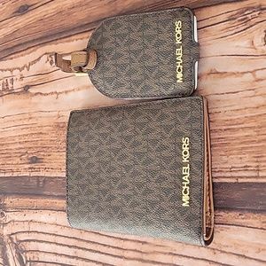 Micheal Kors passport cover a luggage tag